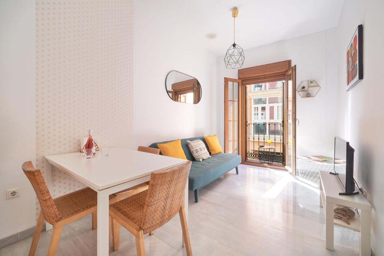 Apartamento En El Centro, Tranquilo Y Luminoso Malaga Bagian luar foto